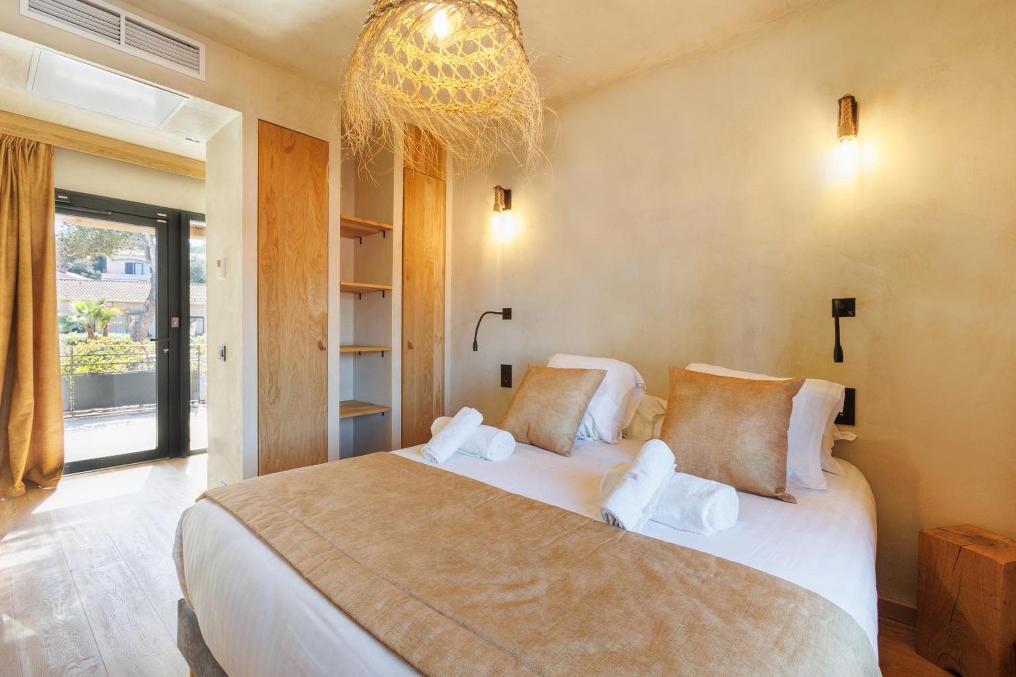 Le Domaine De La Mer - Beach Hotel Nature&Authenticite อิแยร์ ภายนอก รูปภาพ